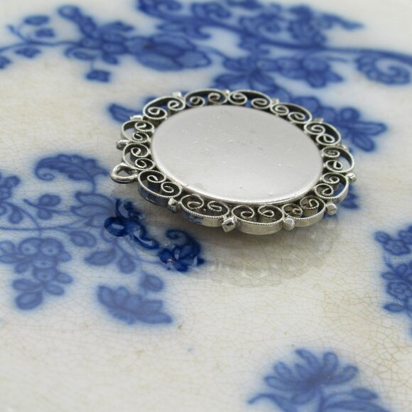 Vintage Italian Micro Mosaic Floral Pendant With Daisies & Scroll Design 1.25" - Picture 8 of 10